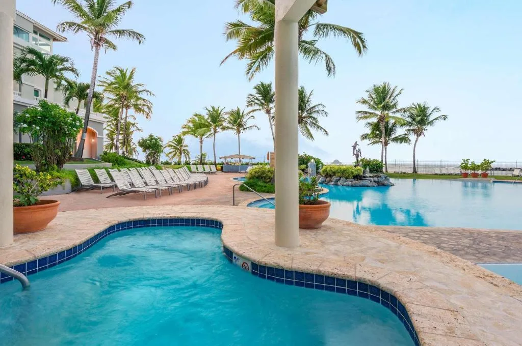 Embassy Suites by Hilton Dorado del Mar Beach Resort: another view